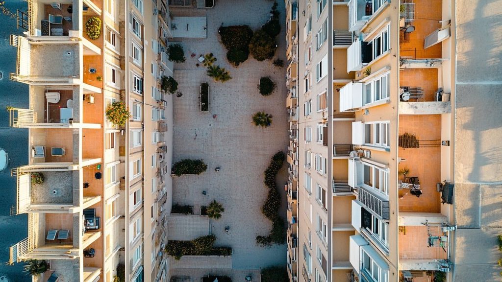 Marseille : ein Mann Opfer eines tödlichen Sturzes, seine ehemalige Partnerin im Visier der Ermittler