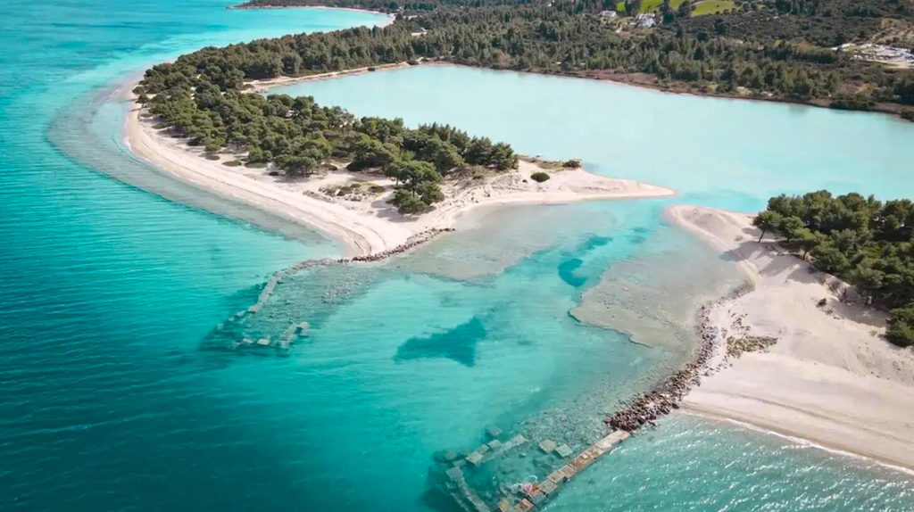 Élue plus belle d’Europe, cette plage à 2h de Marseille affole les voyageurs en 2025